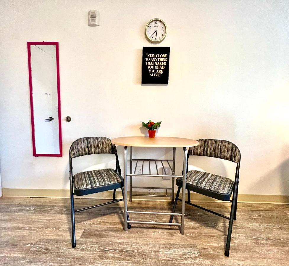 Micro Studio Apartment In University District- 10 Mins Walk To University Of Wa Сиатъл Екстериор снимка