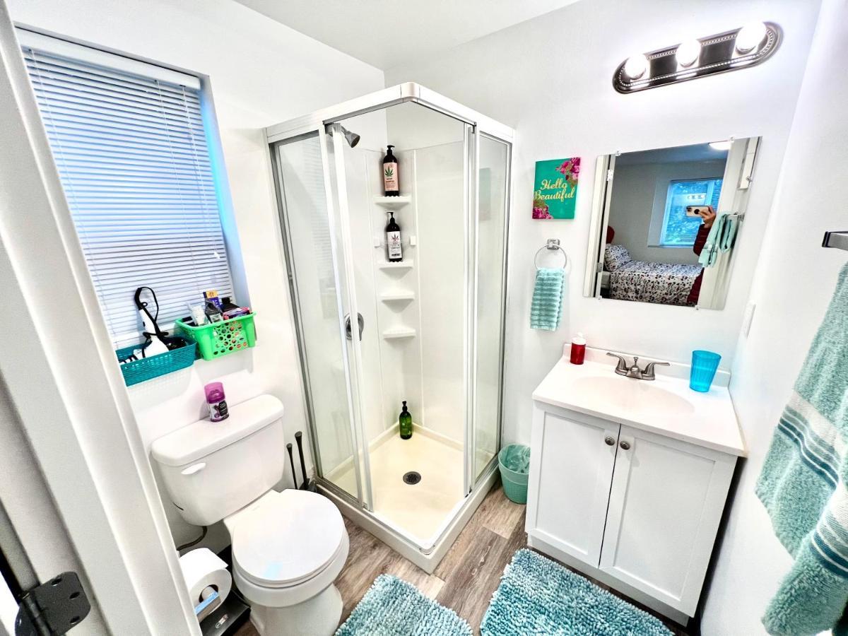 Micro Studio Apartment In University District- 10 Mins Walk To University Of Wa Сиатъл Екстериор снимка