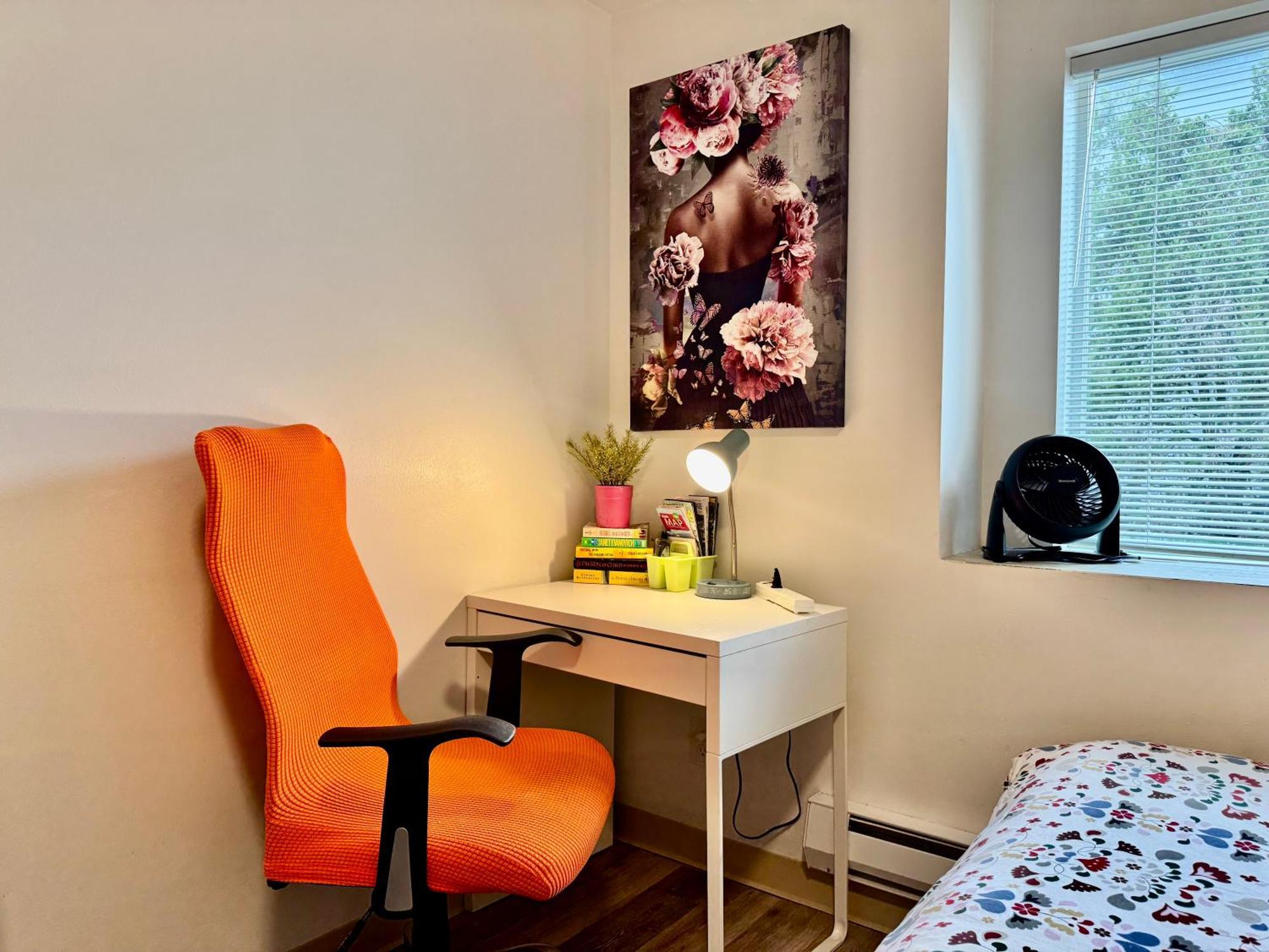Micro Studio Apartment In University District- 10 Mins Walk To University Of Wa Сиатъл Екстериор снимка