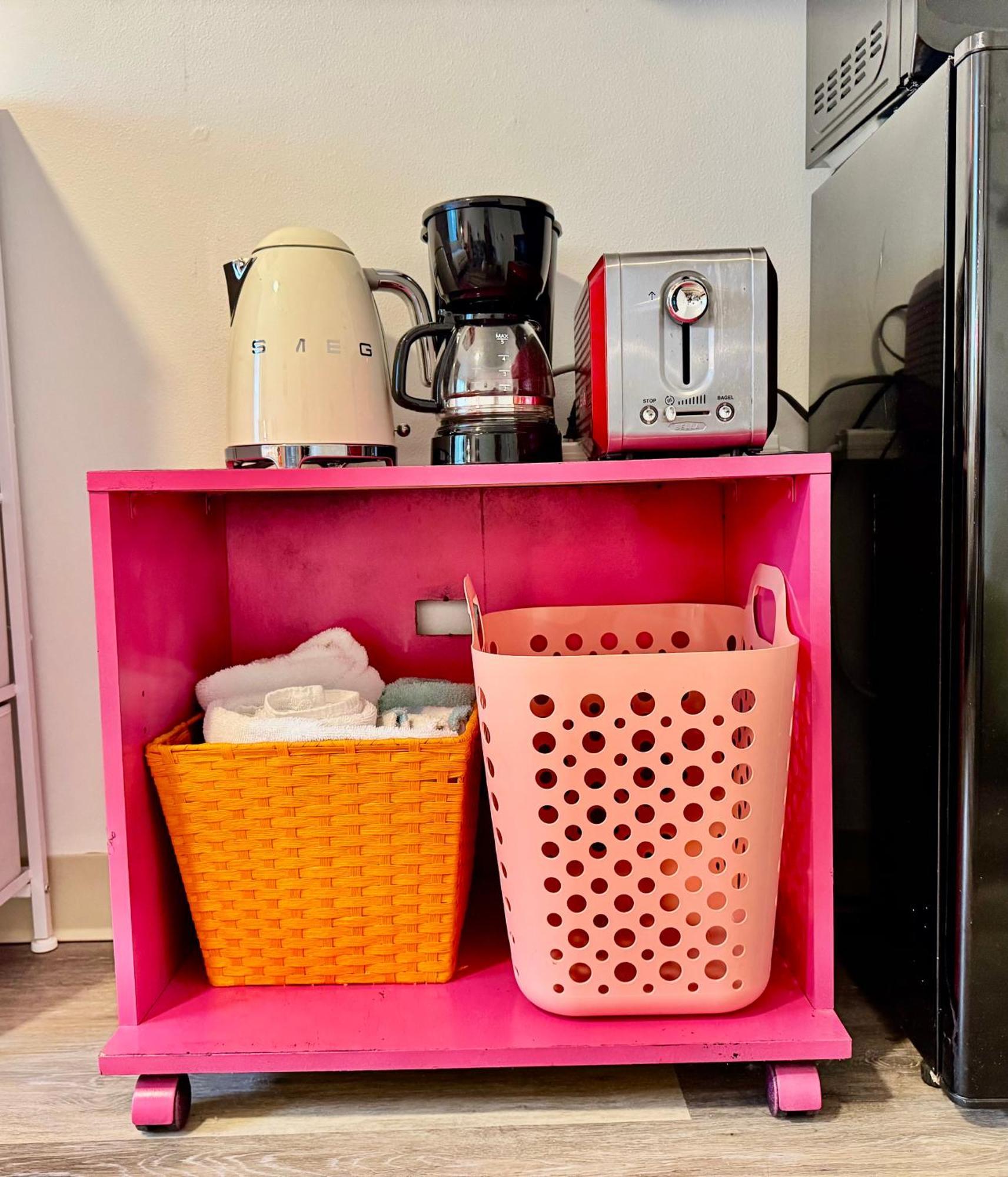 Micro Studio Apartment In University District- 10 Mins Walk To University Of Wa Сиатъл Екстериор снимка
